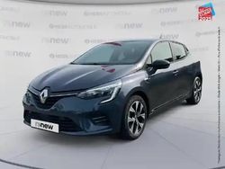 Gris titanium Utilisé 2021 Renault Clio V LIMITED Berline | 16 499 € (Prix juste)