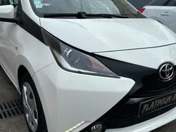 Blanc Utilisé 2014 Toyota Aygo X-play Citadine | 6 490 € (Bon prix)