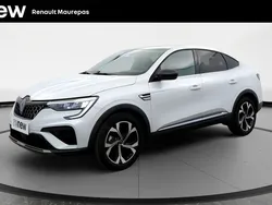 Blanc Utilisé 2024 Renault Arkana Techno SUV | 27 990 € (Prix juste)