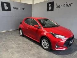Rouge Utilisé 2024 Toyota Yaris Business Edition Berline | 17 980 € (Prix juste)