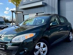 Vert Utilisé 2010 Renault Mégane III Dynamique Berline | 6 990 €