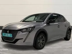 Gris Utilisé 2022 Peugeot e-208 Style Citadine | 15 999 € (Prix juste)