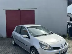 Utilisé 2006 Renault Clio II Berline | 2 800 € (Bon prix)