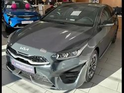 Gris Utilisé 2024 Kia ProCeed GT-Line Citadine | 30 999 € (Prix juste)
