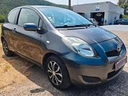 Gris Utilisé 2009 Toyota Yaris Citadine | 2 900 € (Super prix)