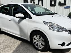 Utilisé 2014 Peugeot 208 Active Citadine | 6 990 € (Prix assez cher)