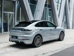 Gris Utilisé 2020 Porsche Cayenne SUV | 102 990 €