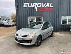 Gris Utilisé 2007 Renault Clio III Expression Citadine | 4 990 € (Prix juste)