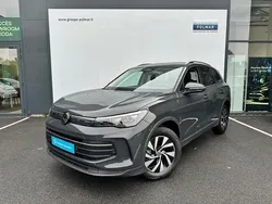 Gris Utilisé 2024 VW Tiguan Edition SUV | 37 990 € (Prix juste)