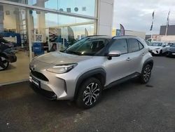 Gris minéral (m) Occasion 2023 Toyota Yaris Cross Design SUV | 22 990 € (Prix juste)