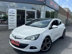 Blanc Utilisé 2012 Opel Astra GTC Cosmo Berline | 4 999 €