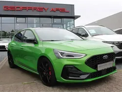 Vert Utilisé 2023 Ford Focus ST Berline | 34 900 € (Prix cher)