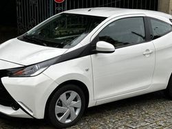 Blanc Utilisé 2015 Toyota Aygo X-play Citadine | 9 450 € (Prix juste)