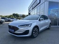 Gris Utilisé 2024 Ford Focus Business Edition Berline | 22 299 € (Prix juste)