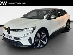 Blanc Utilisé 2022 Renault Mégane Techno Berline | 25 350 € (Prix juste)