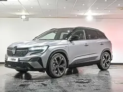 Gris Utilisé 2024 Renault Austral Iconic Esprit Alpine SUV | 43 990 €