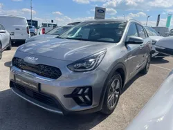 Blanc Utilisé 2022 Kia Niro SUV | 24 989 € (Prix juste)