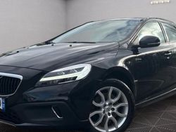 Noir Utilisé 2017 Volvo V40 CC Plus Break | 14 999 €