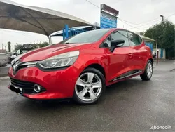 Rouge Utilisé 2013 Renault Clio IV Berline | 6 990 € (Prix cher)