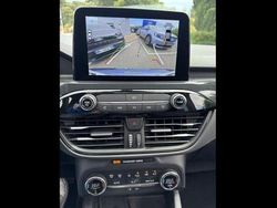 Bleu Utilisé 2022 Ford Kuga Business Edition SUV | 26 890 € (Prix juste)