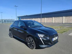 Noir Utilisé 2020 Peugeot e-208 GT Citadine | 13 600 € (Prix juste)