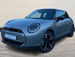 Gris Utilisé 2024 Mini Cooper Classic Citadine | 35 999 € (Prix juste)