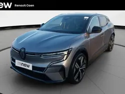 Gris Utilisé 2022 Renault Mégane Iconic Berline | 25 990 € (Prix juste)