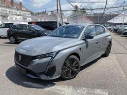 Gris Nouvelle 2025 Peugeot 308 GT Berline | 27 890 € (Prix juste)