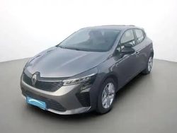 Gris schiste Utilisé 2024 Renault Clio V Berline | 16 290 € (Prix juste)
