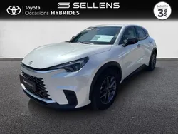 Blanc Utilisé 2024 Lexus LBX Business Edition SUV | 29 880 € (Prix juste)