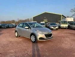 Utilisé 2015 Peugeot 208 Citadine | 6 990 € (Bon prix)