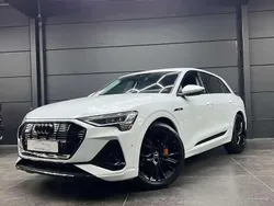 Blanc Utilisé 2023 Audi e-tron Sport SUV | 49 990 € (Prix juste)