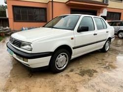 Blanc Utilisé 1993 VW Jetta Berline | 1 700 €