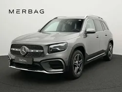 Gris Utilisé 2023 Mercedes GLB200 AMG line SUV | 47 169 € (Prix juste)