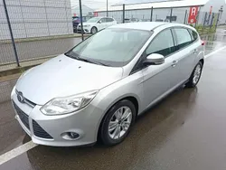 Gris Utilisé 2011 Ford Focus Trend Berline | 4 900 € (Bon prix)