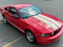 Rouge Utilisé 2005 Ford Mustang GT Coupé | 24 990 €