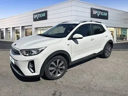 Blanc Utilisé 2021 Kia Stonic Active SUV | 17 990 € (Prix assez cher)