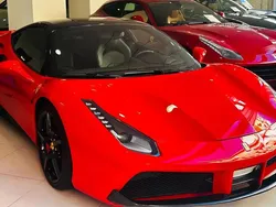 Rouge Utilisé 2015 Ferrari 488 Coupé | 219 000 € (Prix assez cher)