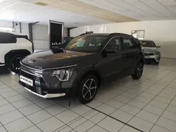 Gris Utilisé 2024 Kia Niro Active SUV | 30 699 € (Prix juste)