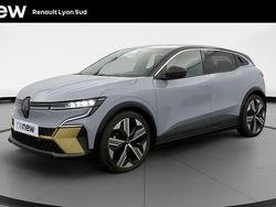 Gris Utilisé 2022 Renault Mégane Iconic Berline | 24 999 € (Prix juste)