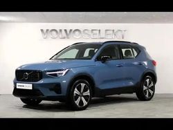 Bleu Utilisé 2023 Volvo XC40 Plus SUV | 39 900 € (Prix juste)