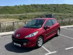 Rouge Utilisé 2008 Peugeot 207 Citadine | 4 000 €