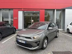 Gris foncé métallisé Utilisé 2023 Kia Rio Active Berline | 13 990 € (Prix juste)