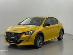 Jaune Utilisé 2022 Peugeot e-208 Style Citadine | 16 499 € (Prix juste)
