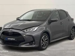 Gris Utilisé 2022 Toyota Yaris Hybrid Design Berline | 18 799 € (Prix juste)