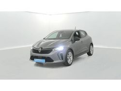 Gris Utilisé 2024 Renault Clio V Evolution Citadine | 15 990 € (Prix juste)