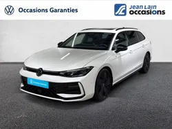 Blanc Utilisé 2024 VW Passat R-line Coupé | 46 490 €