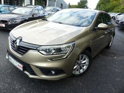 Beige Utilisé 2017 Renault Mégane IV Business Berline | 10 990 € (Prix juste)