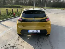 Utilisé 2021 Peugeot 208 Style Citadine | 12 600 € (Prix juste)