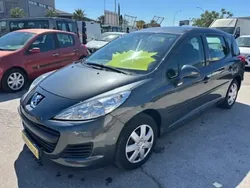 Gris Utilisé 2009 Peugeot 207 Break | 4 490 € (Prix assez cher)